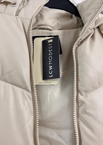 Bej Kapüşonlu Kadın Şişme Yelek - Görsel 2