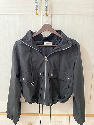 Pull and Bear pull and bear siyah yagmurluk
