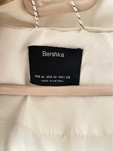 m Beden bershka beyaz sisme mont
