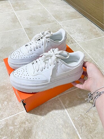 nike air force beyaz ayakkabi