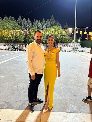 Hardal sarısı uzun önü yırtmaçlı abiye