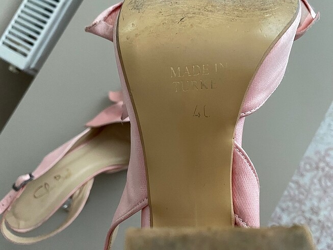 40 Beden Stiletto