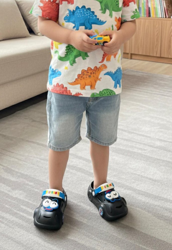 Siyah Baskılı Tokalı Erkek Çocuk Terliği - Görsel 5