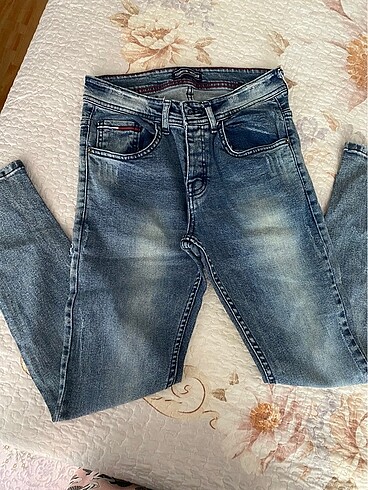 tommy hilfiger jeans