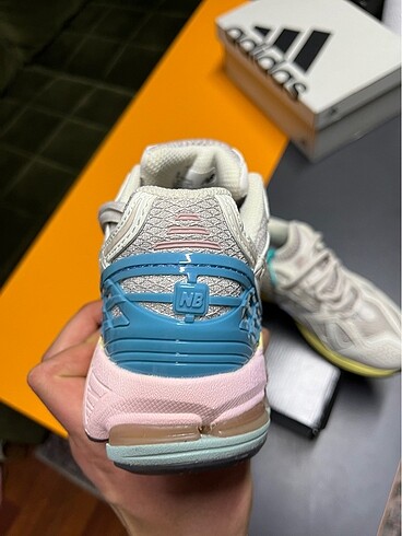 New Balance Ürün sıfır kutuludur