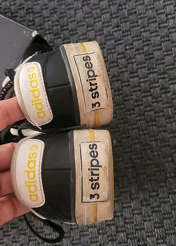 37,5 Beden siyah Renk Adidas Kadın Siyah Çizgili Spor Ayakkabı
