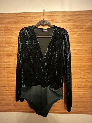 Zara kadife zumrut yesili body