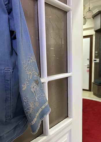 Nakış Detaylı Kadın Kot Ceket marka temsilidir - Görsel 7