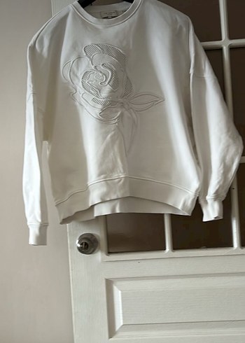 Kadın swit marka temsilidir ön kısmında belirsiz çay lekesi var - Görsel 3