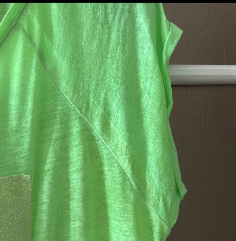 Yeşil Baskılı Kısa Kollu Kadın Tişört butik ürünüdür - Görsel 4