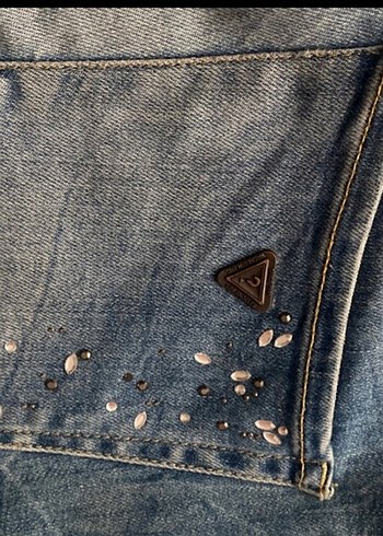 GUESS ligralı Kot Pantolon uygun sayılı giyilmiştir - Görsel 4