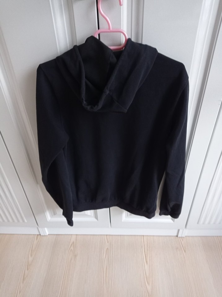 Siyah Baskılı Kapüşonlu Sweatshirt - Görsel 4