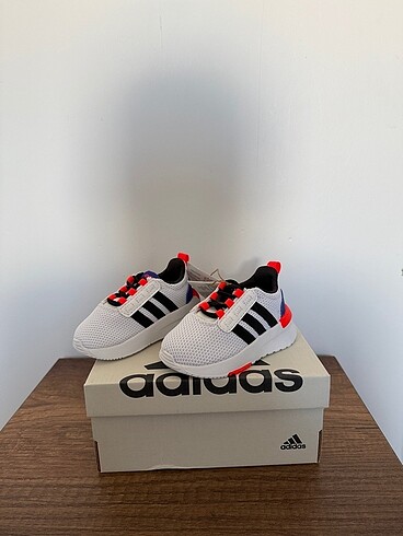 19 Beden beyaz Renk Adidas Racer Tr21 Bebek Ayakkabı 19 Numara