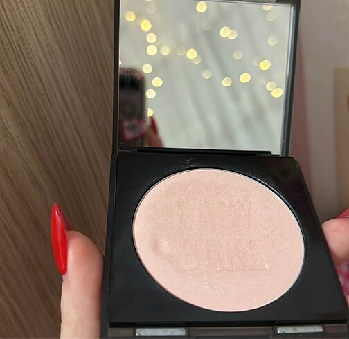 Beden Renk HUDABEAUTY CHERRY BLOSSOM PUDRA