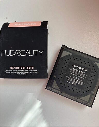Huda Beauty HUDABEAUTY CHERRY BLOSSOM PUDRA