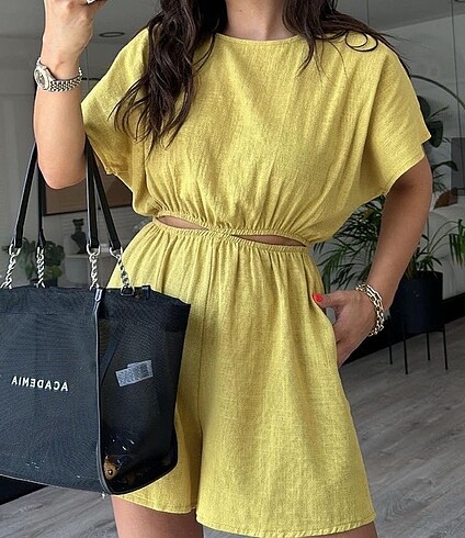 Zara Fıstık yeşili bel dekolteli keten tulum