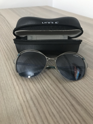 Vogue Vogue marka bayan Güneş gözlüğü