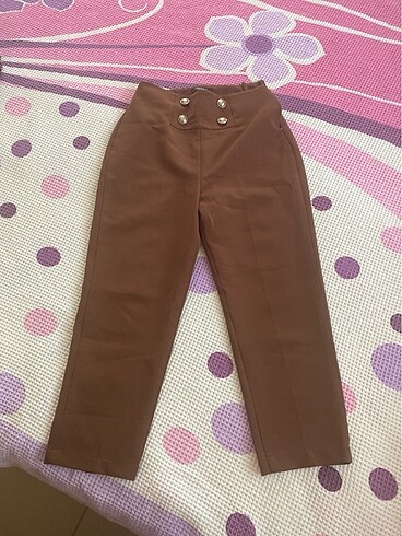 Kahverengi kuma ş pantolon