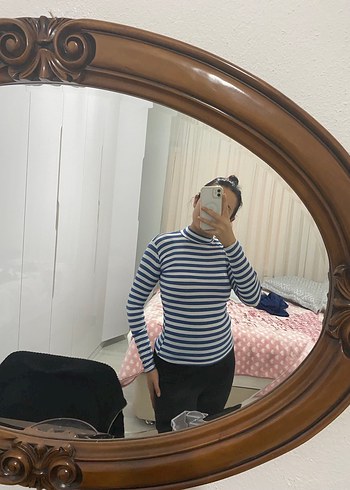 Mavi Çizgili Yüksek Yakalı Tişört - Görsel 3