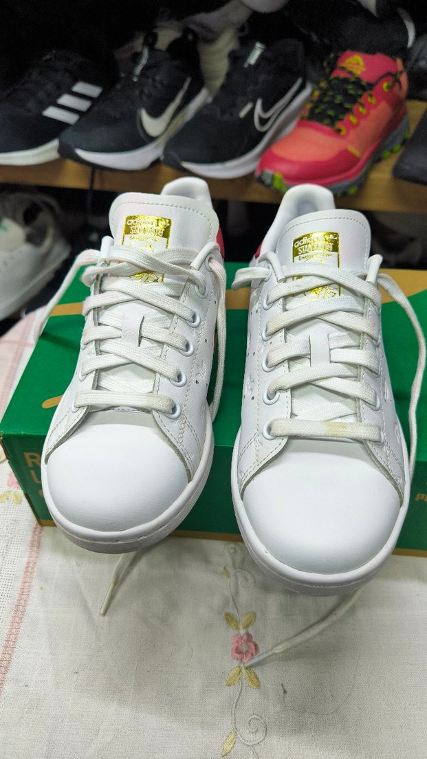 Beyaz Kırmızı Bağcıklı Kadın Spor Ayakkabı - Görsel 2