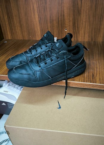 36,5 Beden siyah Renk Siyah Adidas bayan Spor Ayakkabı