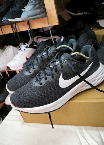 44 Beden Nike Erkek Siyah Koşu ve Antrenman Ayakkabısı