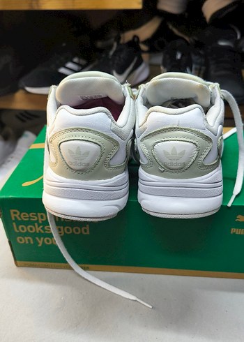 Beyaz Bağcıklı Kadın Spor Ayakkabısı - Görsel 5