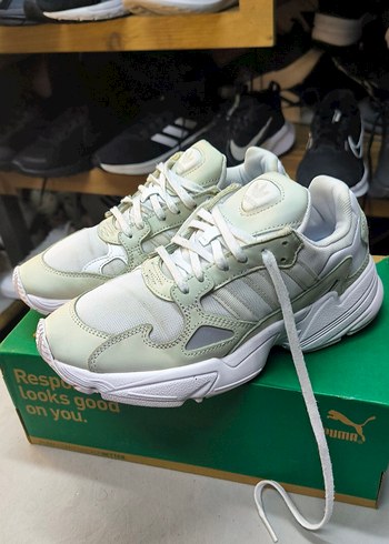 Beyaz Bağcıklı Kadın Spor Ayakkabısı - Görsel 3