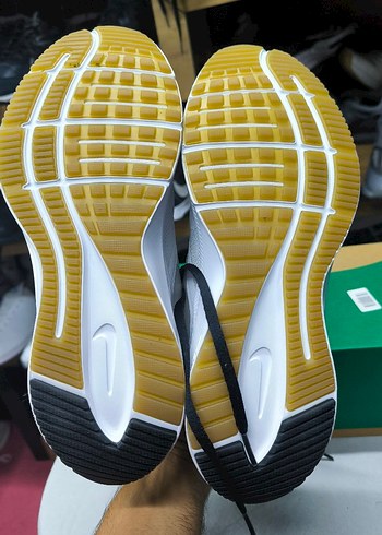 Leopar Desenli Beyaz Kadın Spor Ayakkabı - Görsel 6