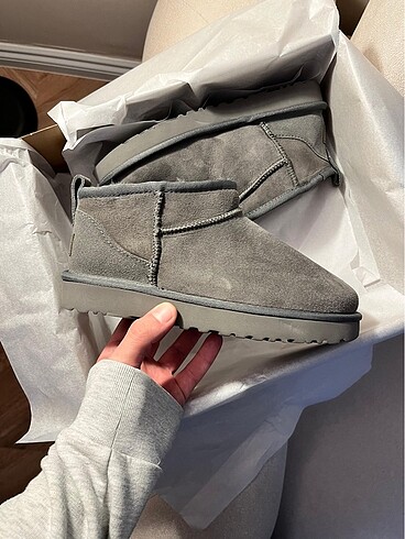 Ugg ultra mini gri????