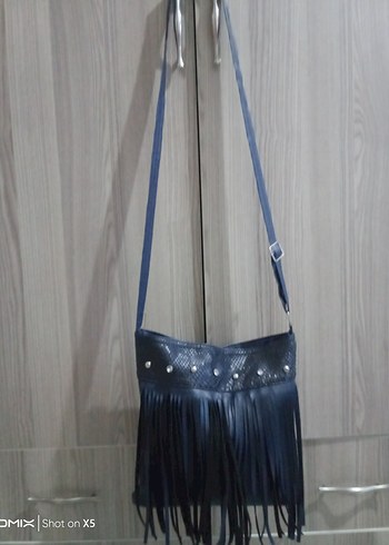 Lacivert Yılan Baskılı Deri Püsküllü Çanta - Görsel 2