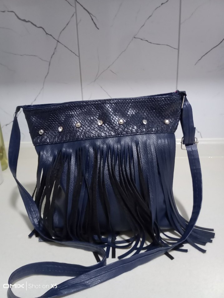 Lacivert Yılan Baskılı Deri Püsküllü Çanta - Görsel 3
