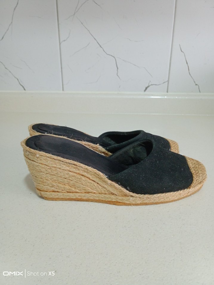 Kadın Siyah Dolgu Topuk Terlik - Görsel 2