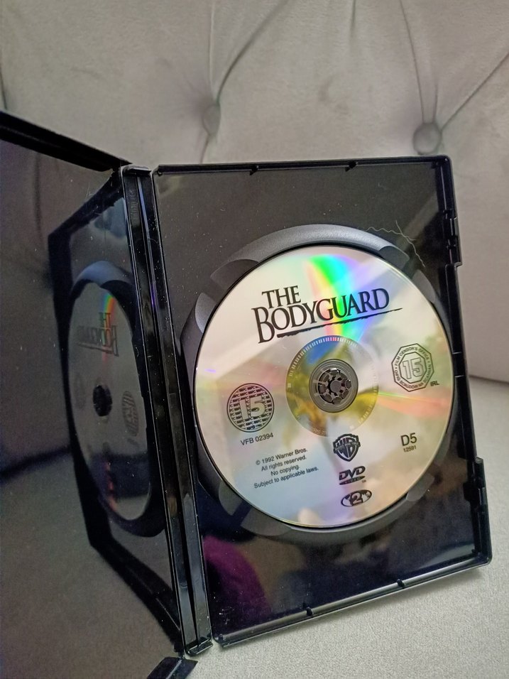 The Bodyguard Dvd - Görsel 3