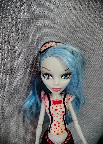Beden Monster high ghoulia yelps
