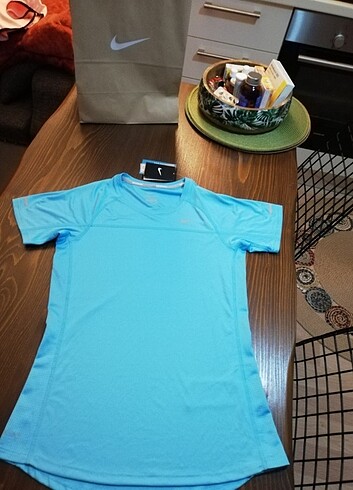 Nike dry fit kadin tsort 