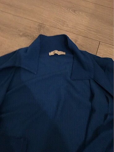 Bershka mavi düğmeli bluz