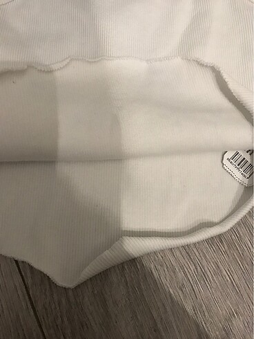 Bershka Addax beyaz crop
