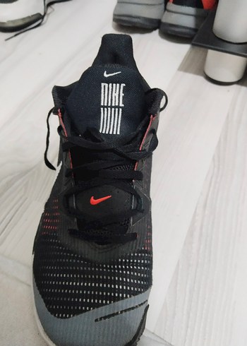 42 Beden siyah Renk Nike Siyah Basketbol Ayakkabısı
