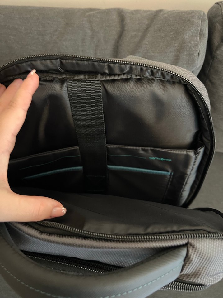 Samsonite Gri Fermuarlı Erkek Sırt Çantası - Görsel 3