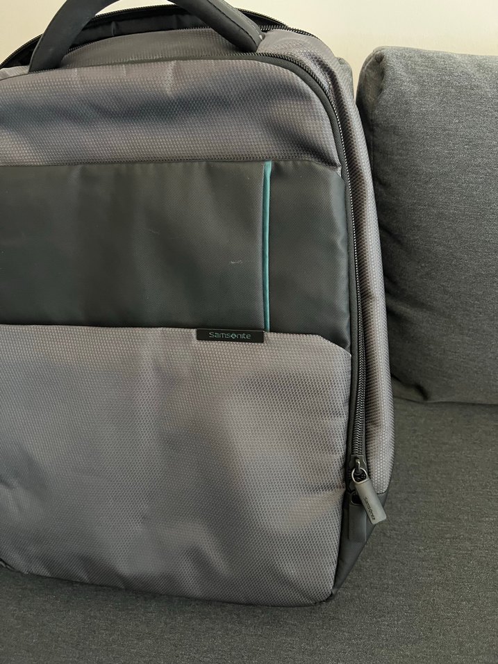 Samsonite Gri Fermuarlı Erkek Sırt Çantası - Görsel 2