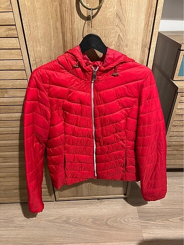 Stradivarius kadın mont kırmızı