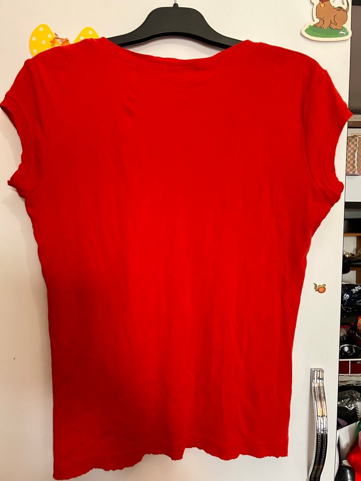 Kırmızı V Yaka Kısa Kollu Kadın Tişört - Görsel 2