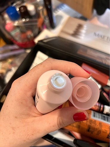 Beden Maybelline perfector 4 in 1