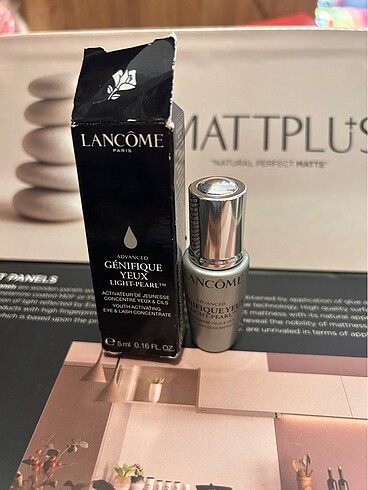 Advanced genifique light pearl