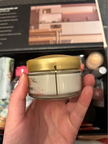 L'Oréal Paris Loreal Paris yaş uzmanı
