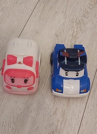 Dönüşen Robocar poli karakterleri polo ve amber