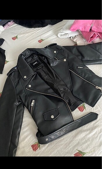 Pull and Bear Pull and bear m beden siyah renk deri ceket
