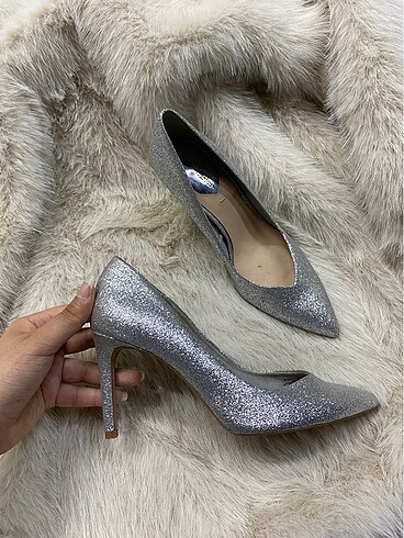Stradivarius Stiletto