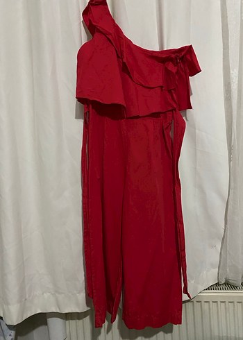 Kırmızı Fırfırlı Yarım Kol Mini Kadın Tulum - Görsel 2